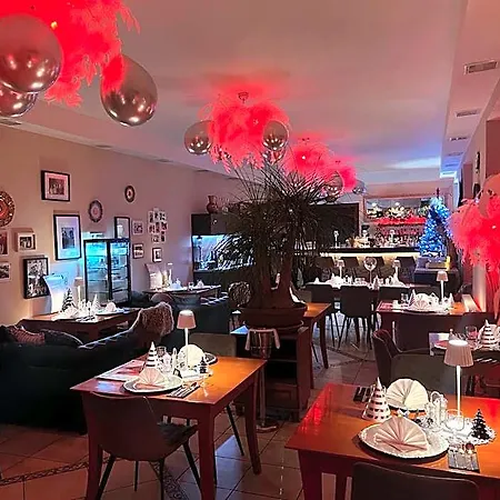 Tivoli Hotel 3*